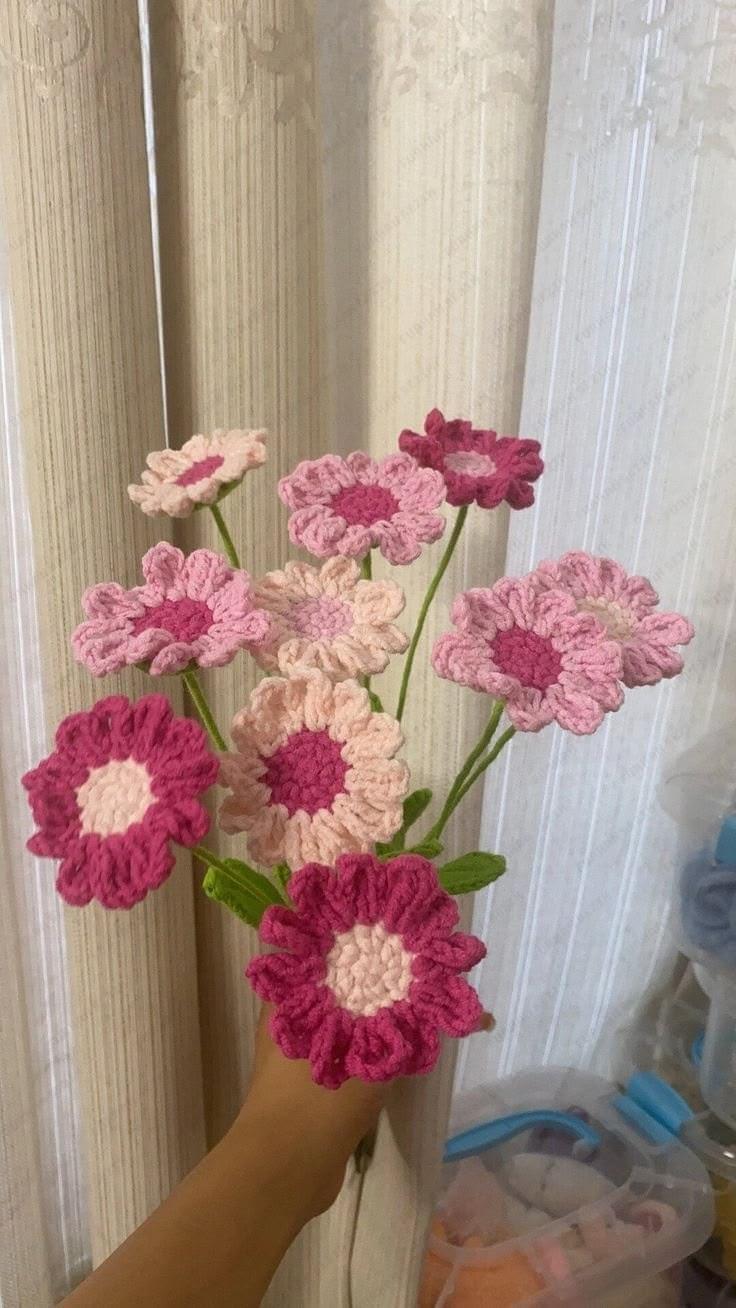 pink crochet daisy flower