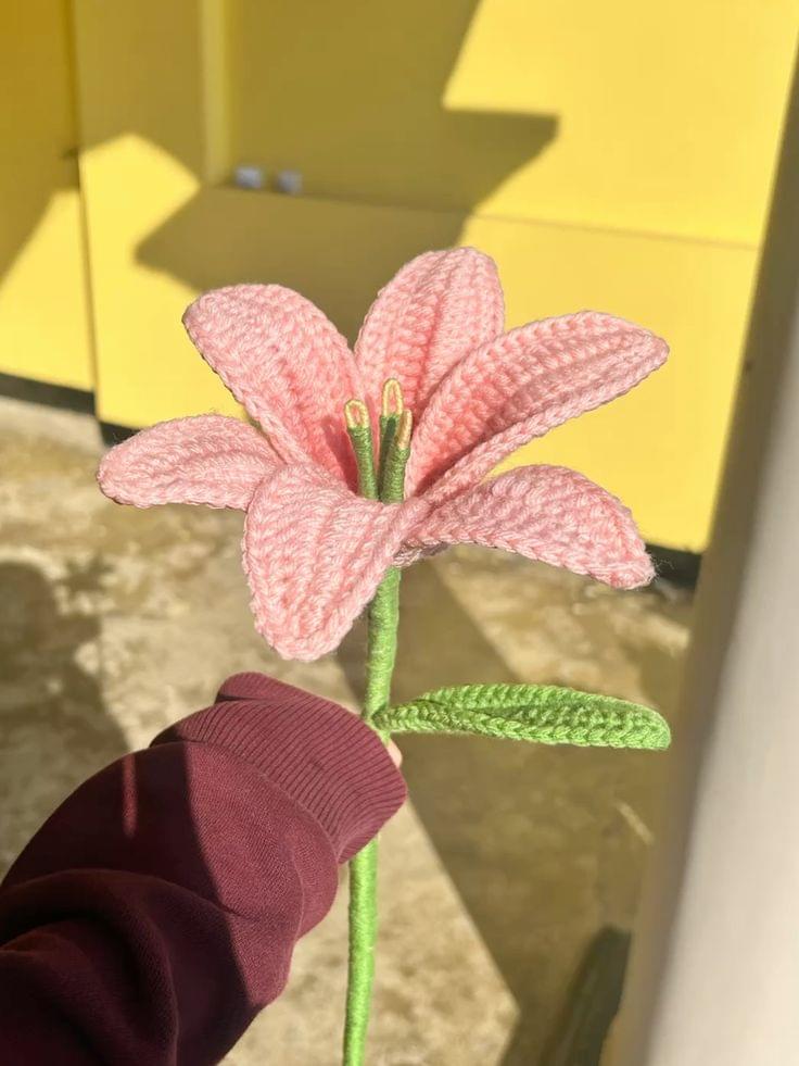 pink lily crochet flower